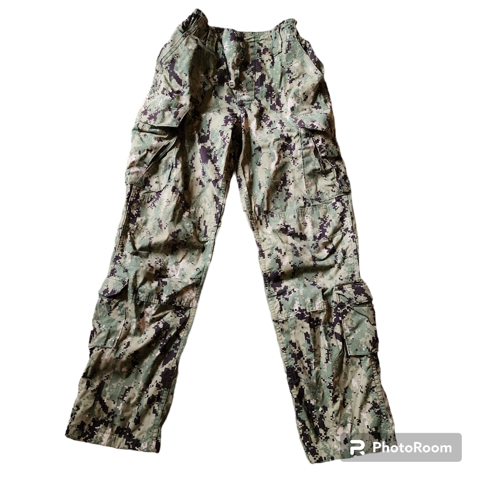 Digital woodland camo uniform working pants size small